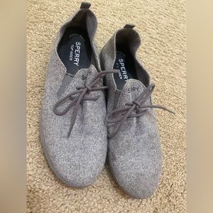 *Free Shipping* Womans Sperry Shoes Size 9.5